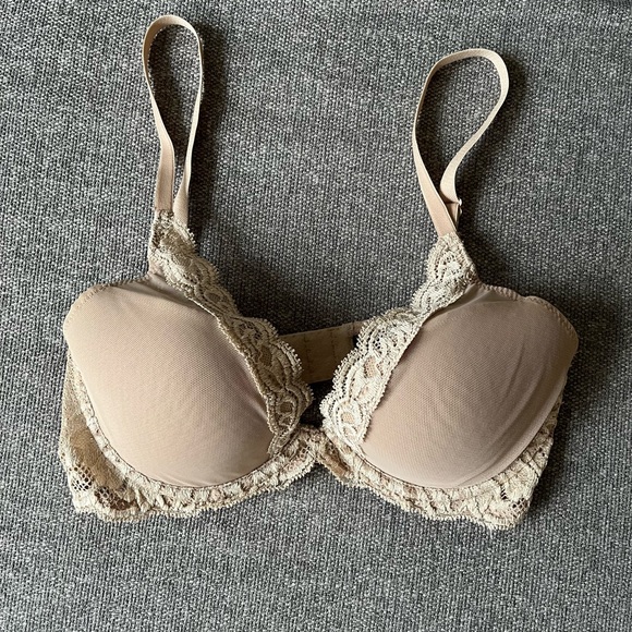 Natori Other - NWOT! Natori Feathers Contour Plunge Bra - Beige